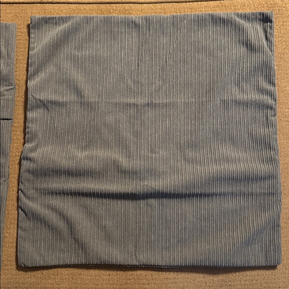 HWY 50 Gray Chenille Throw Pillow Covers 18x18” 3 Buttons Soft Farmhouse Pack 2 - Picture 5 of 7